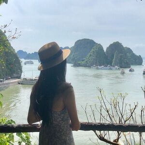 Meet your Posher, Vicky